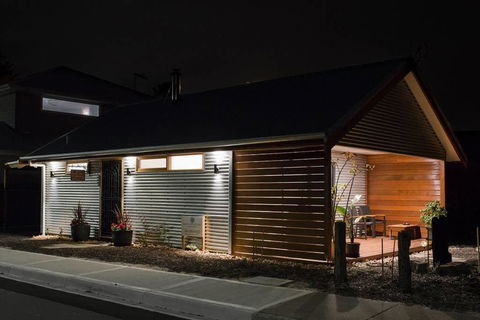 Bird In Hand Cottage, Port Noarlunga - Hotel Gold Coast 3