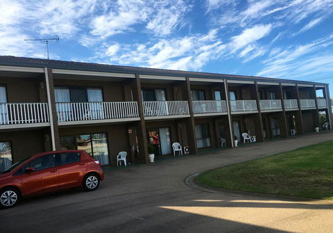 Black Swan Motor Inn - Hotel Gold Coast 1