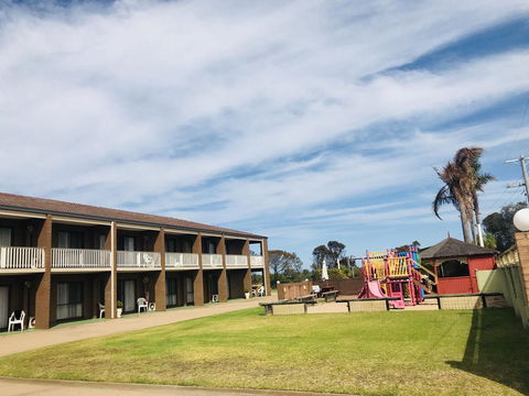 Black Swan Motor Inn - Hotel Gold Coast 0