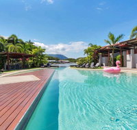 Blue Lagoon Lakeside Apartment - Hotel Gold Coast