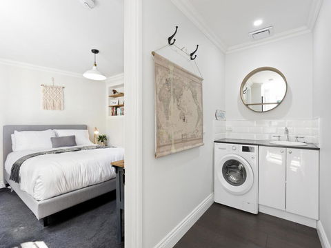 Bluestone Cottage Launceston-hosted By: LAbode - Hotel Gold Coast 2
