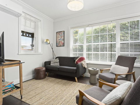 Bluestone Cottage Launceston-hosted By: LAbode - Hotel Gold Coast 3
