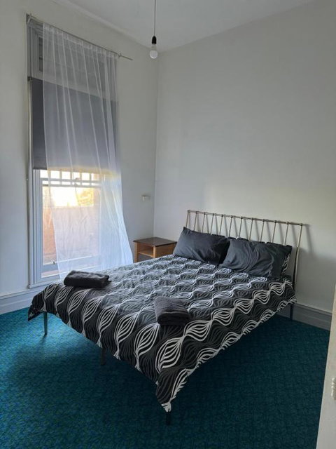 Thommos Pub - Hotel Gold Coast 2