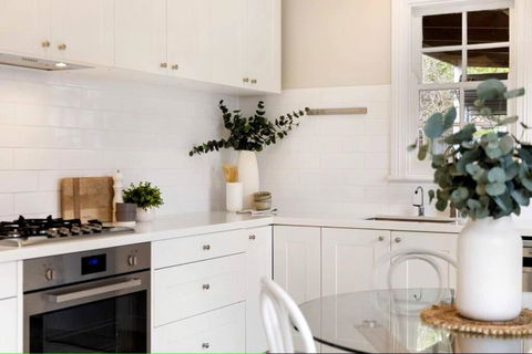 Wattledale Goulburn Settlers Cottage Old But New - Hotel Gold Coast 3