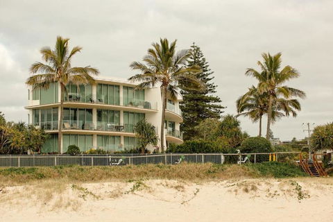 Waves 203 On Currumbin - Hotel Gold Coast 0