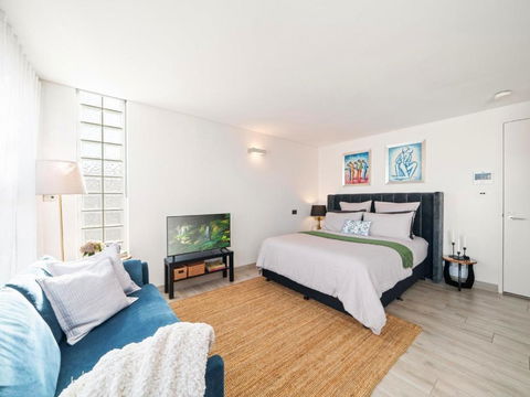 XQ Collection La Casa De Frida - Modern Studio With Balcony - Hotel Gold Coast 3