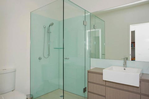 Whitewater Apartment 208 - Hotel Gold Coast 3