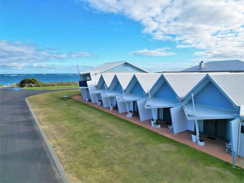 Windsurfer Beach Chalet 2 - Hotel Gold Coast 2
