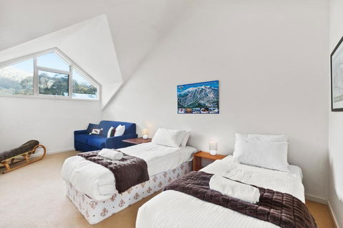 Wintergreen 11 - Hotel Gold Coast 2