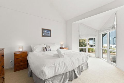 Wintergreen 11 - Hotel Gold Coast 1