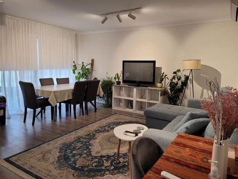 Wollert Ground Floor Apartment- Close To Amenities-Wifi-New Washer & Dryer - Hotel Gold Coast 0