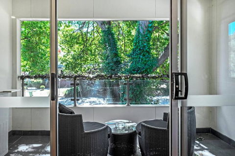 Woody Lifestyle One Bedroom Apartment - Hotel Gold Coast 1