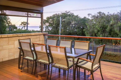 XYZ Holiday Home - Hotel Gold Coast 3