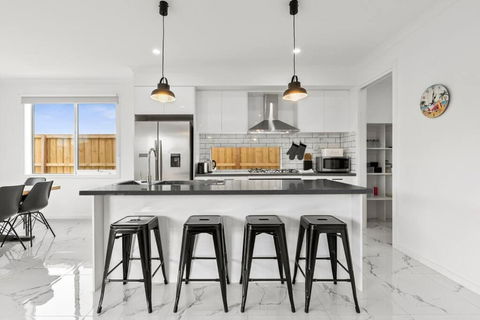 Amazing Family Home Opposite A Park & Sleeps 10 - Hotel Gold Coast 3