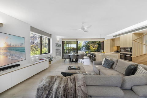YAWA1B - Bellevue Hill Penthouse - Hotel Gold Coast 1