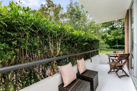 YNG03 - Cremorne - Young Street - Hotel Gold Coast 1