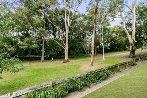 YNG03 - Cremorne - Young Street - Hotel Gold Coast 3