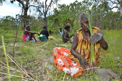Gay-Wu Woman's 5 Day Yolngu Homeland Tour - Hotel Gold Coast 2