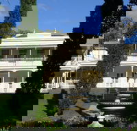 Melbourne City Tour Lifestyle of the Rich and Famous - Hotel Gold Coast