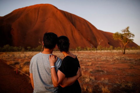 Uluru Sunrise And Guided Base Walk - Hotel Gold Coast 2