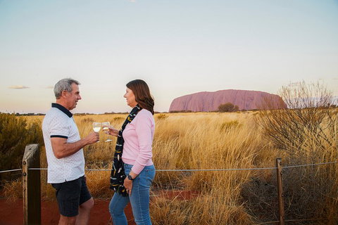 Uluru (Ayers Rock) Sunset Tour - Hotel Gold Coast 0