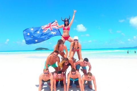 Sail, Snorkel, SUP & Kayak Charter Whitsundays - Hotel Gold Coast 3