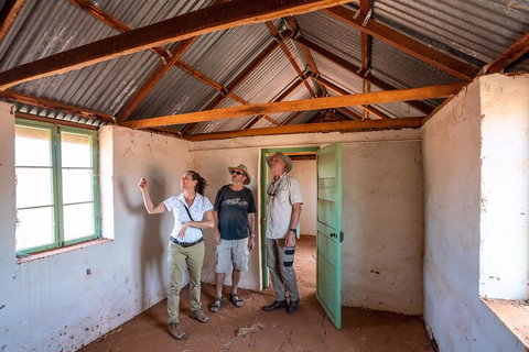 Private Cultural And Historical Painted Desert Tour In Hermannsburg - Hotel Gold Coast 4