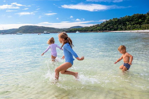 Whitehaven Beach And Daydream Island Cruise - Hotel Gold Coast 3
