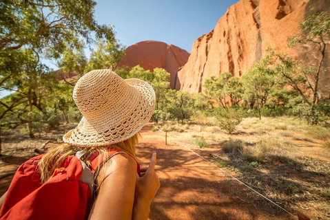 7-Day Guided Tour Of Alice Springs With Accommodation Included - Hotel Gold Coast 2