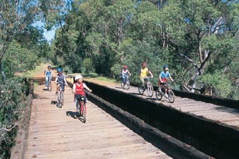 Perth Hills - Wildlife, Art & Gastronomy - Hotel Gold Coast 2