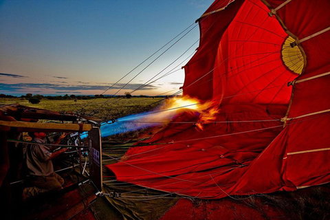 Early Morning Ballooning In Alice Springs - Hotel Gold Coast 0
