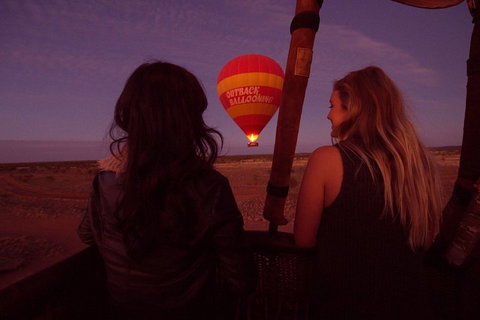Early Morning Ballooning In Alice Springs - Hotel Gold Coast 1