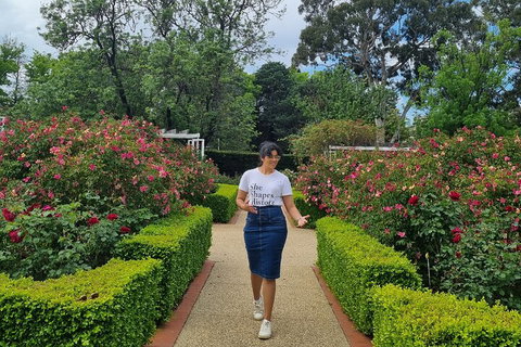 Women's History Walking Tour With Local Guide In Canberra - Hotel Gold Coast 1