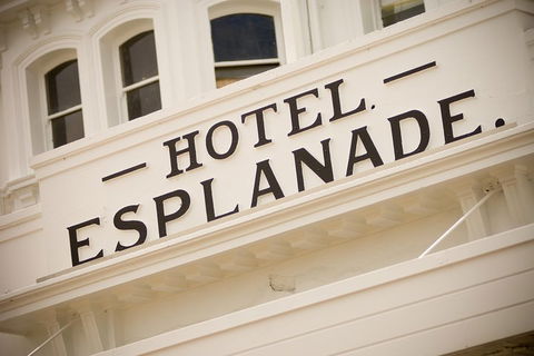 Live Music Melbourne Bus Tour - Hotel Gold Coast 0